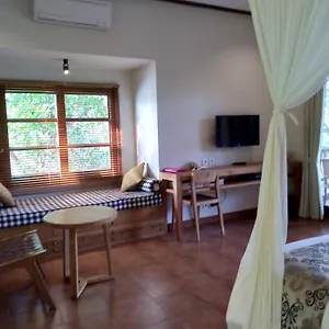 ubud-lestari-bungalows.ubudhotelsnow.com/